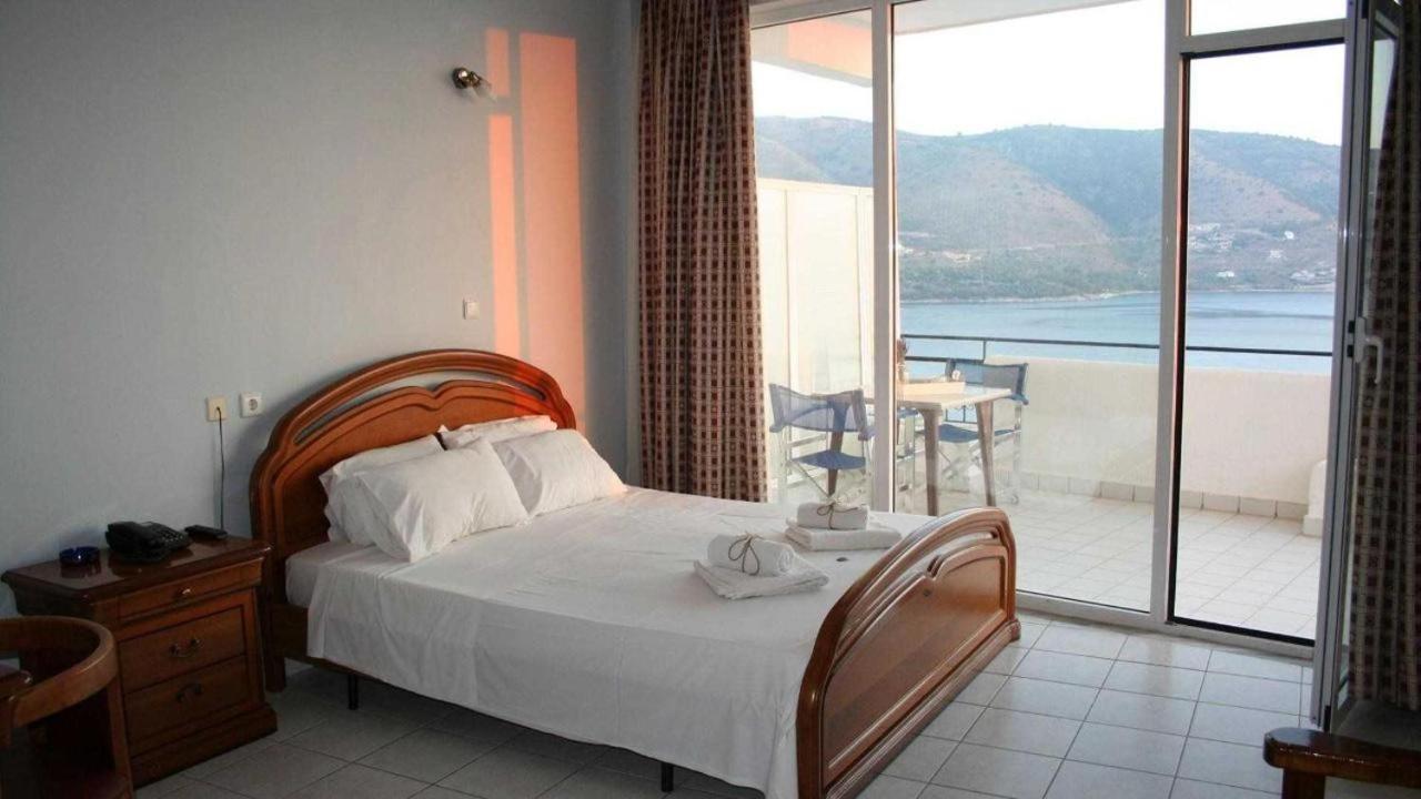 Revis Station Plataria Hotel Kültér fotó