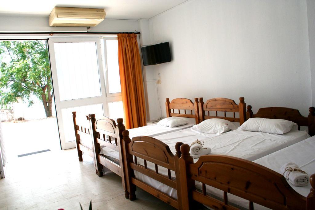 Revis Station Plataria Hotel Kültér fotó