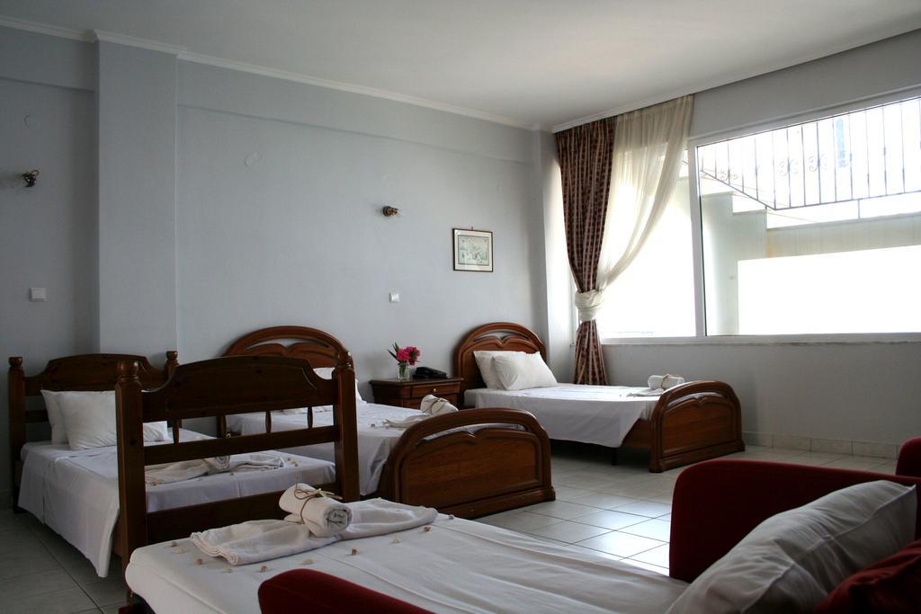 Revis Station Plataria Hotel Kültér fotó