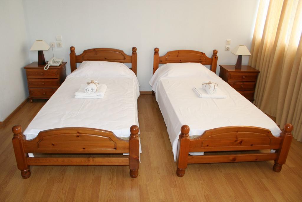 Revis Station Plataria Hotel Kültér fotó