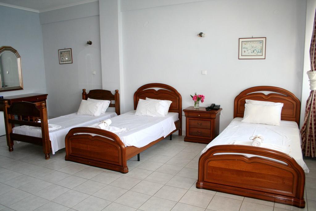 Revis Station Plataria Hotel Kültér fotó