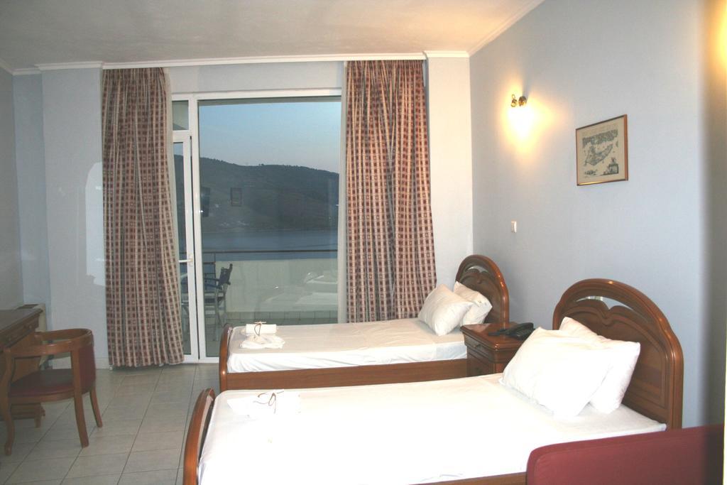 Revis Station Plataria Hotel Kültér fotó