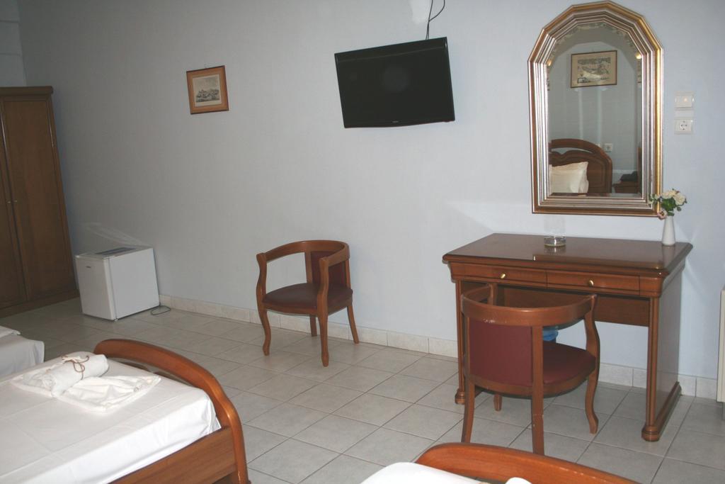 Revis Station Plataria Hotel Kültér fotó