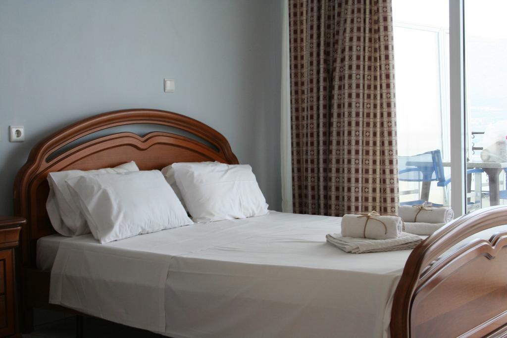 Revis Station Plataria Hotel Kültér fotó