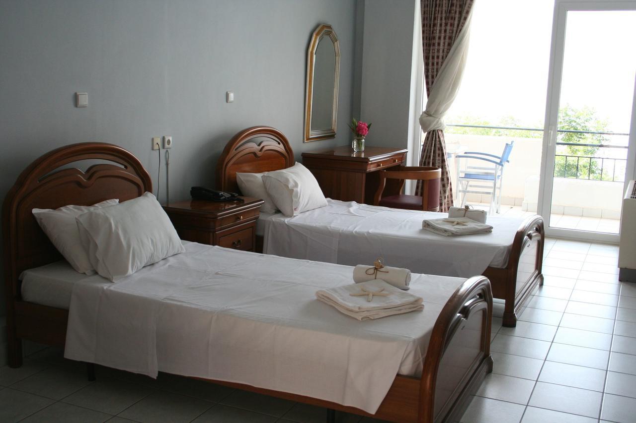 Revis Station Plataria Hotel Kültér fotó