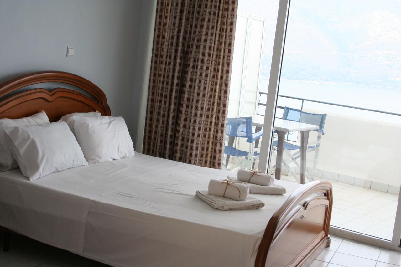 Revis Station Plataria Hotel Kültér fotó