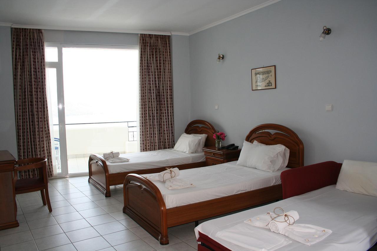 Revis Station Plataria Hotel Kültér fotó