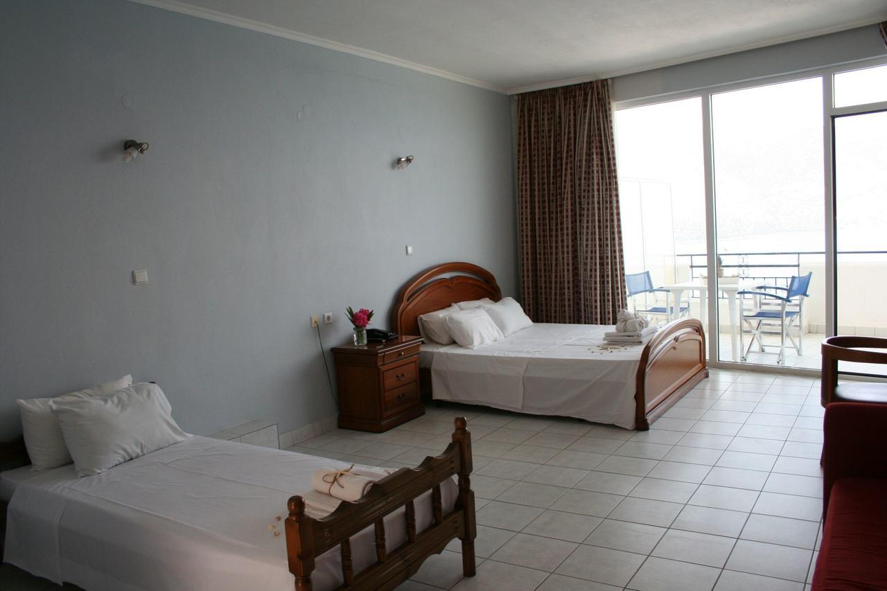 Revis Station Plataria Hotel Kültér fotó