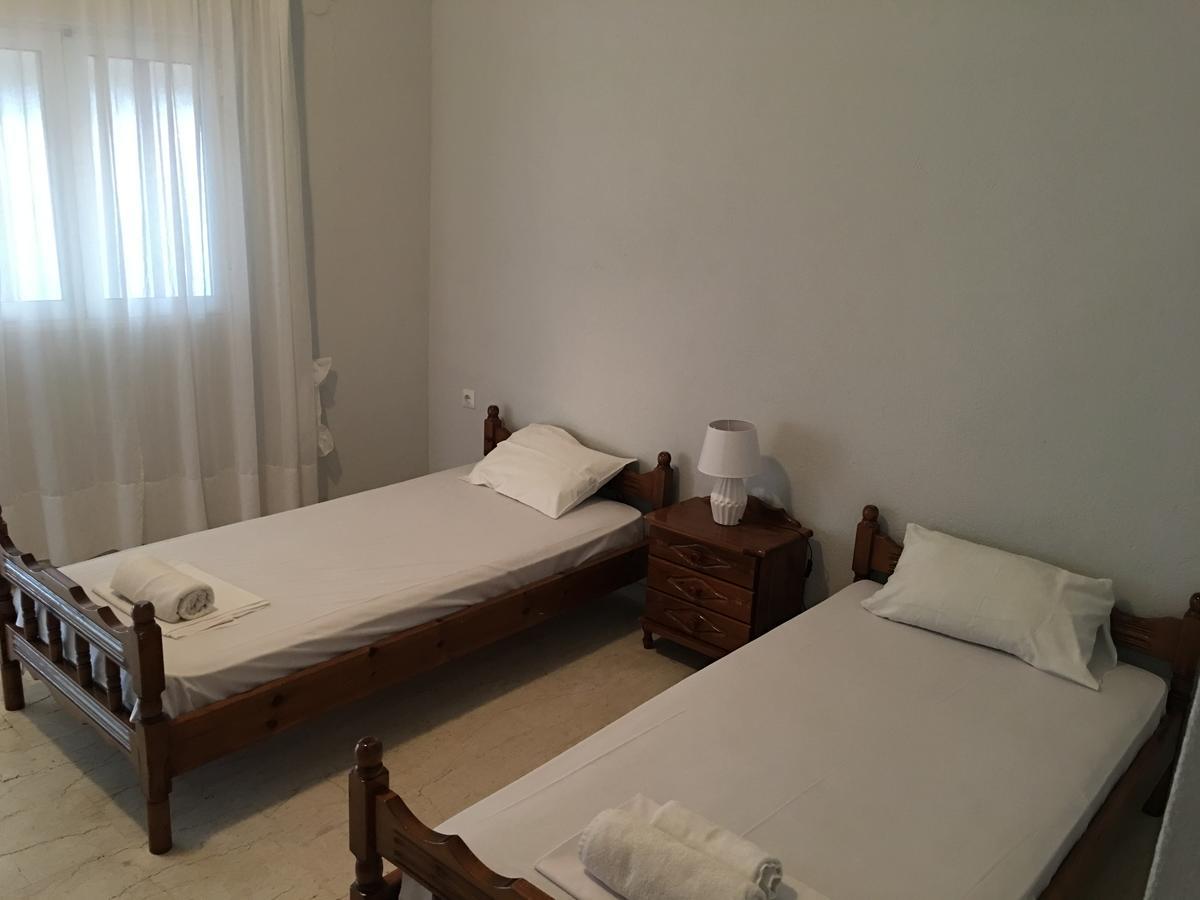 Revis Station Plataria Hotel Kültér fotó