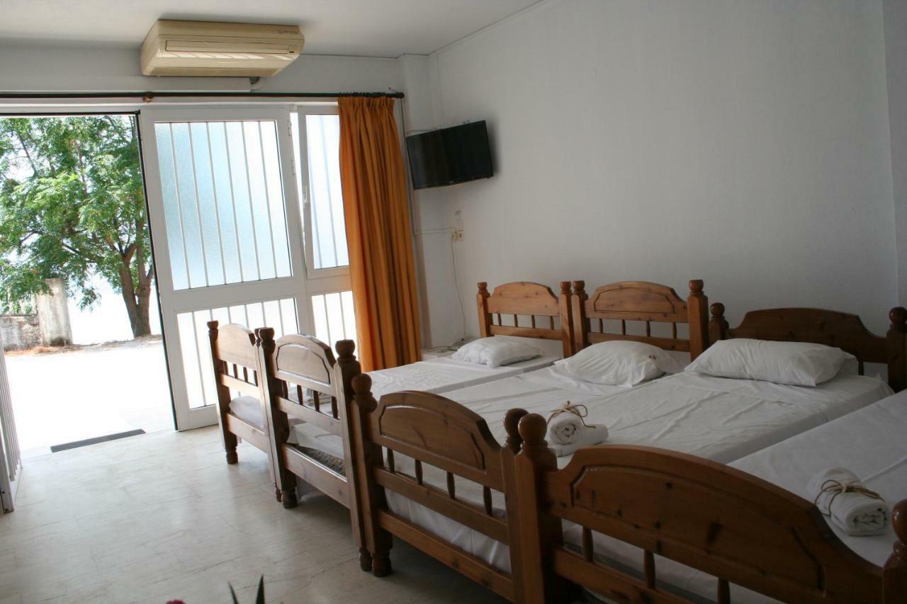 Revis Station Plataria Hotel Kültér fotó